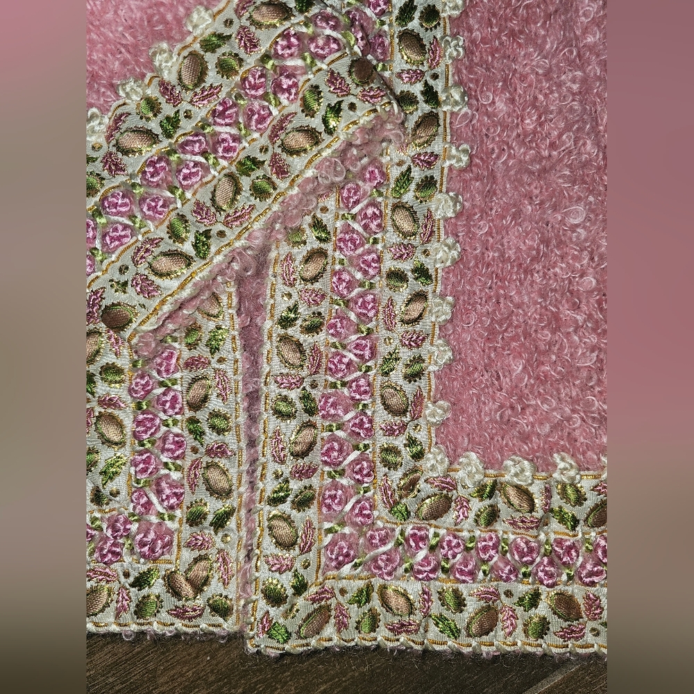 VINTAGE SAKS FIFTH AVENUE PINK SWEATER EMBELLISHED DETAIL NO SIZE CARDIGAN - Picture 6 of 14